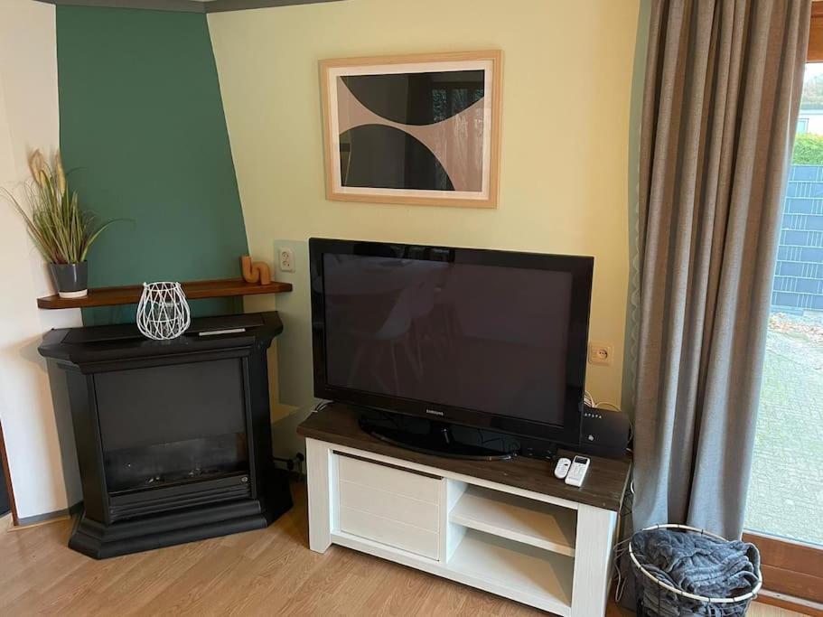 Gezellig Chalet Op De Prachtige Veluwe Putten Ngoại thất bức ảnh
